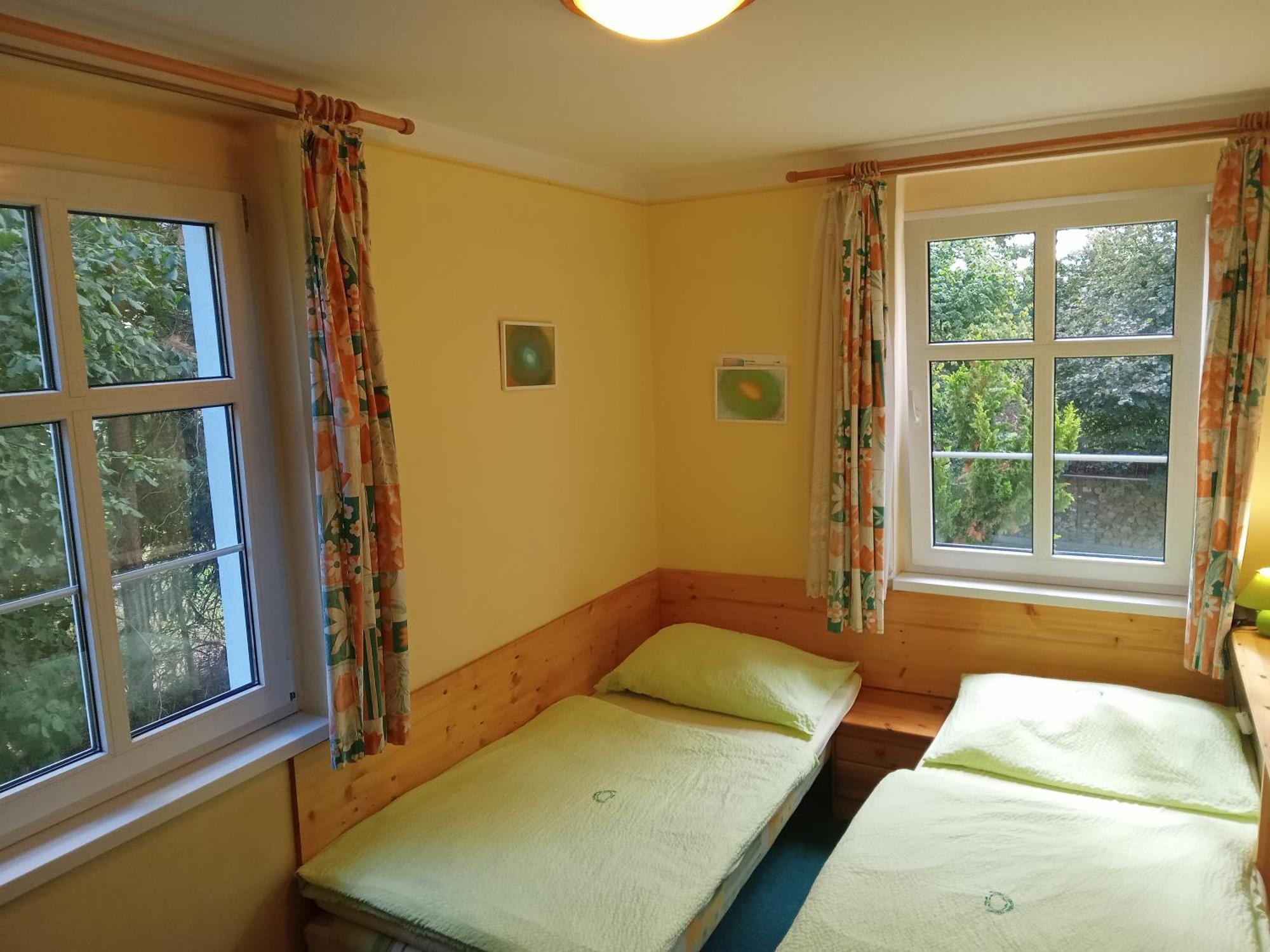 Hotel U Zeleneho Stromu - Zum Gruenen Baum Hřensko Exterior foto